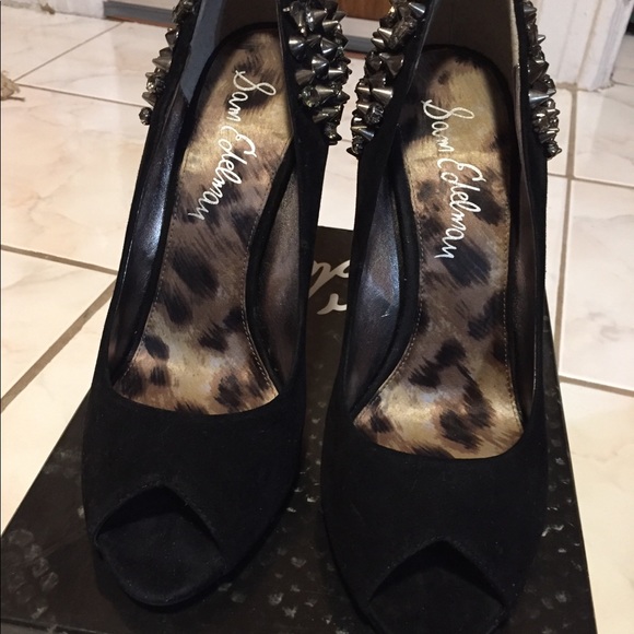 My favorite shoes but only wore once - Picture 2 of 8